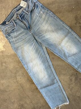 Levi's Light Wash Slim Straight Jeans - Faded Blue